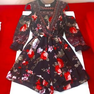 One-piece floral short jumpsuit